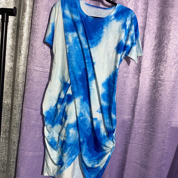 Stylish Dress - Picture 3 of 5